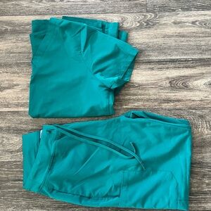 Mandala HUNTER GREEN Scrub Set